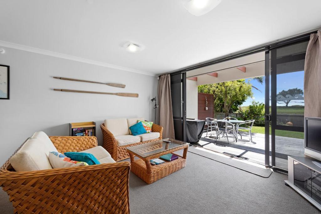 The Sandcastle - Papamoa Holiday Apartment Экстерьер фото